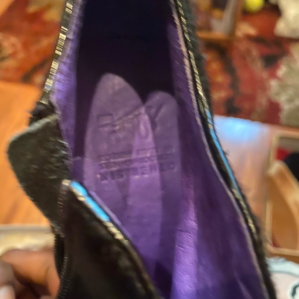 Shoes - Picture 9 of 10